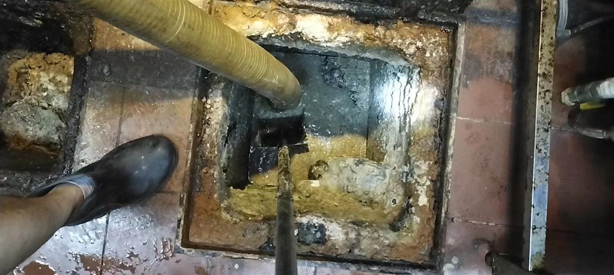 下城污水池清理一般都有毒气，怎么预防中毒呢？